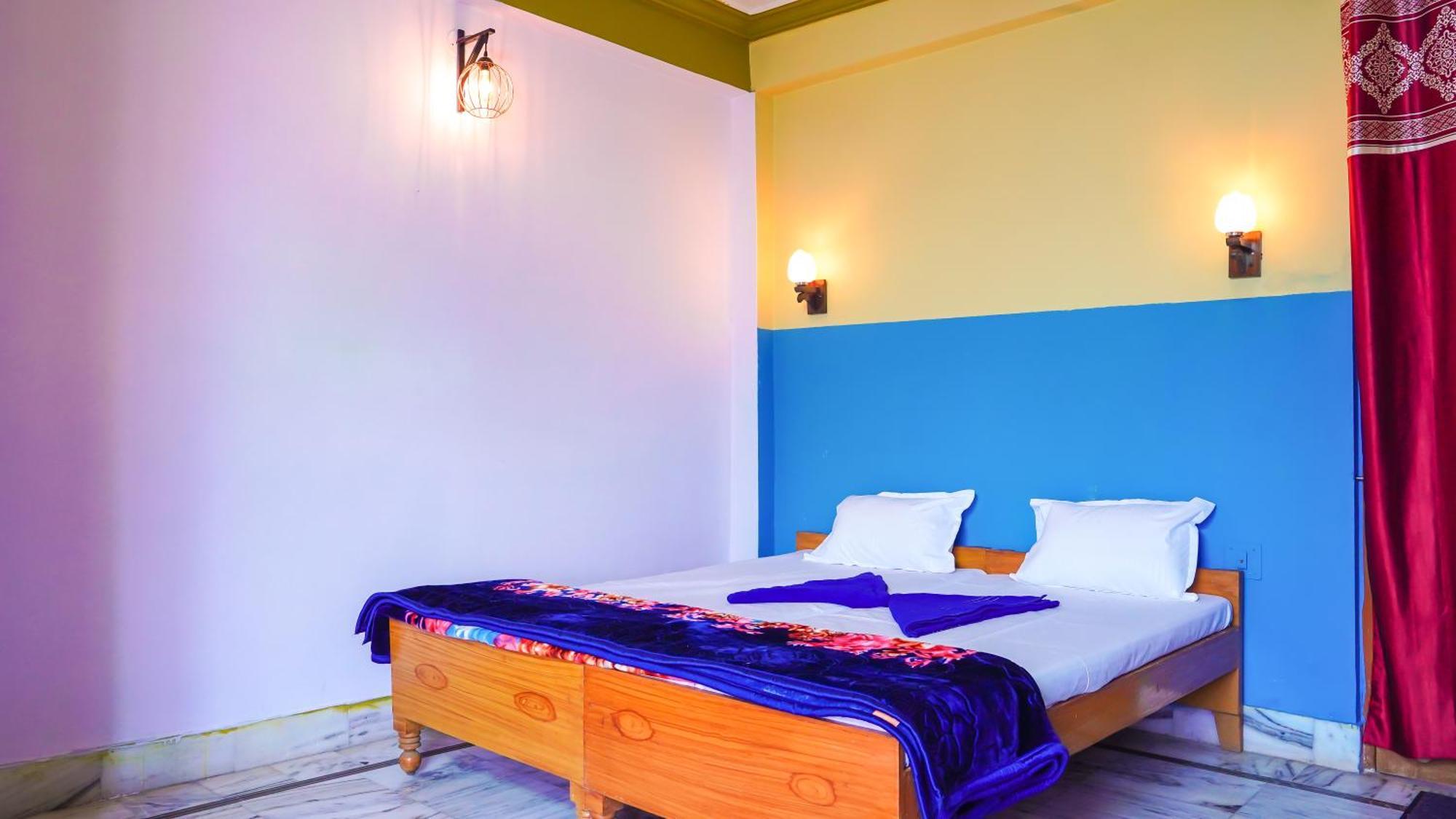 The Old Town Hostel Pushkar Esterno foto